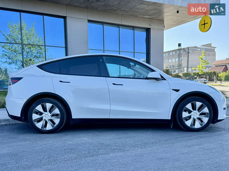 Позашляховик / Кросовер Tesla Model Y 2022 в Львові