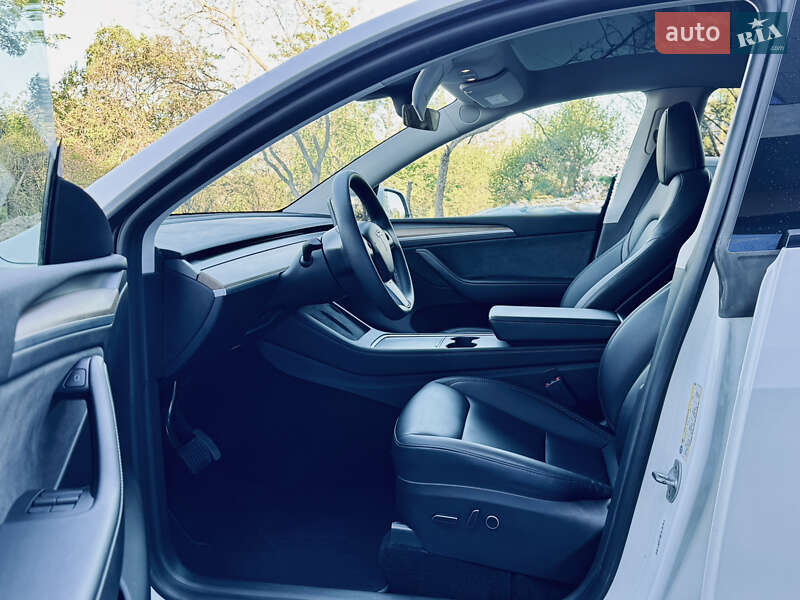 Позашляховик / Кросовер Tesla Model Y 2022 в Львові