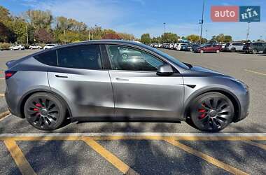 Внедорожник / Кроссовер Tesla Model Y 2024 в 