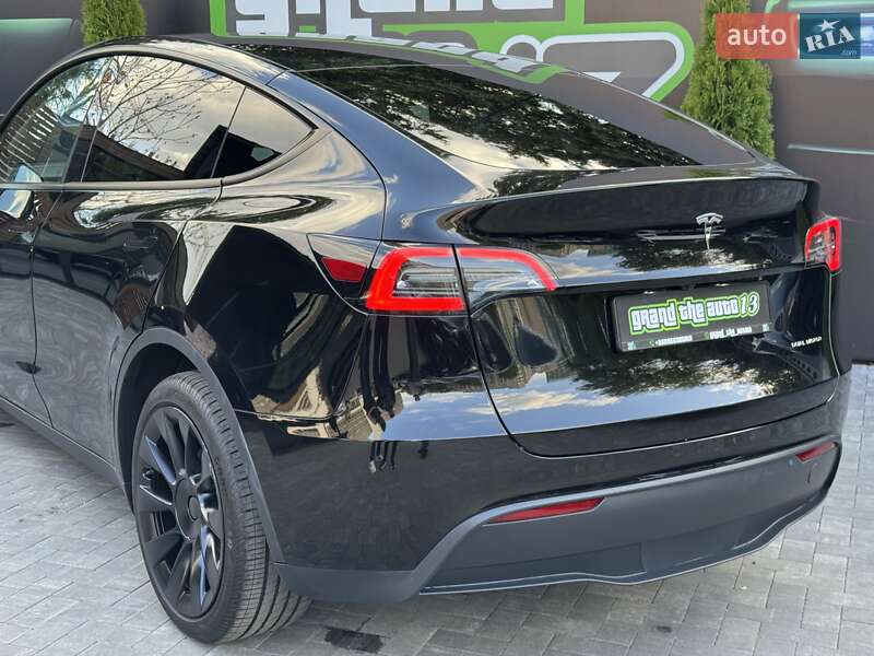Внедорожник / Кроссовер Tesla Model Y 2023 в Киеве