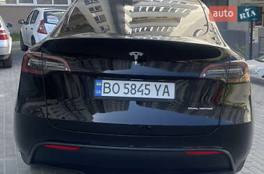 Внедорожник / Кроссовер Tesla Model Y 2022 в 