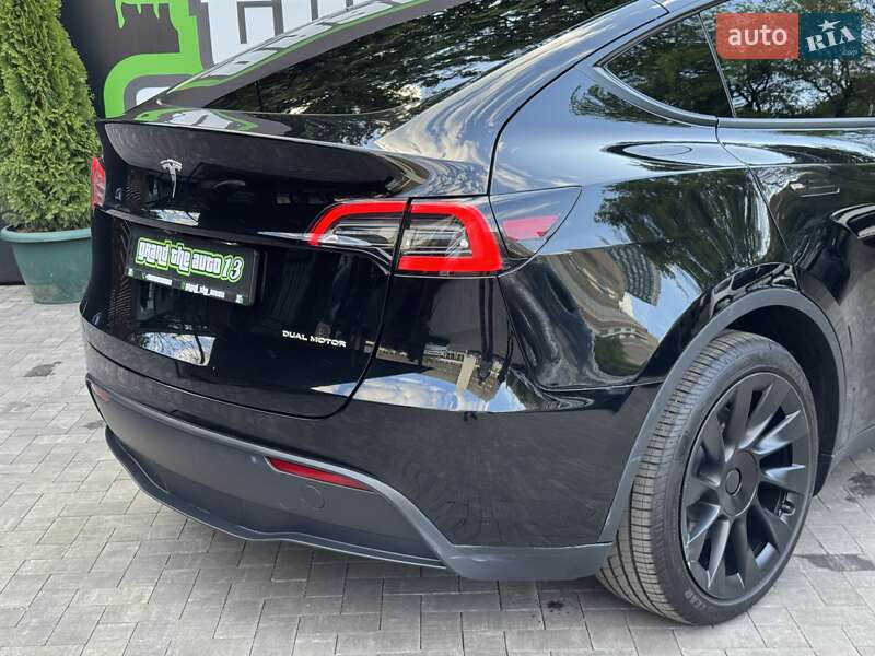 Внедорожник / Кроссовер Tesla Model Y 2023 в Киеве