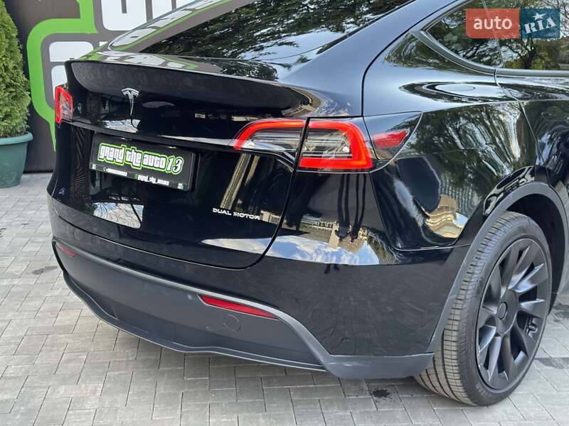 Внедорожник / Кроссовер Tesla Model Y 2023 в Киеве