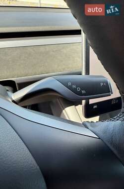 Внедорожник / Кроссовер Tesla Model Y 2022 в 