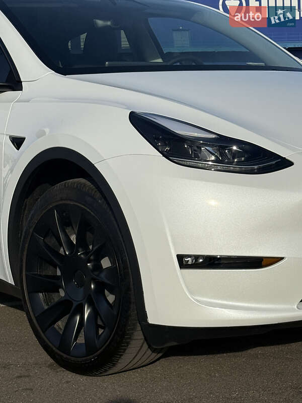 Внедорожник / Кроссовер Tesla Model Y 2024 в Ровно