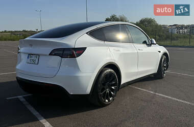 Внедорожник / Кроссовер Tesla Model Y 2024 в 