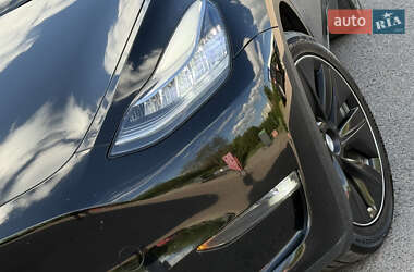 Внедорожник / Кроссовер Tesla Model Y 2021 в 