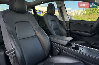 Внедорожник / Кроссовер Tesla Model Y 2021 в 