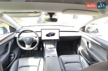 Внедорожник / Кроссовер Tesla Model Y 2024 в 