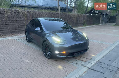 Внедорожник / Кроссовер Tesla Model Y 2022 в Киеве