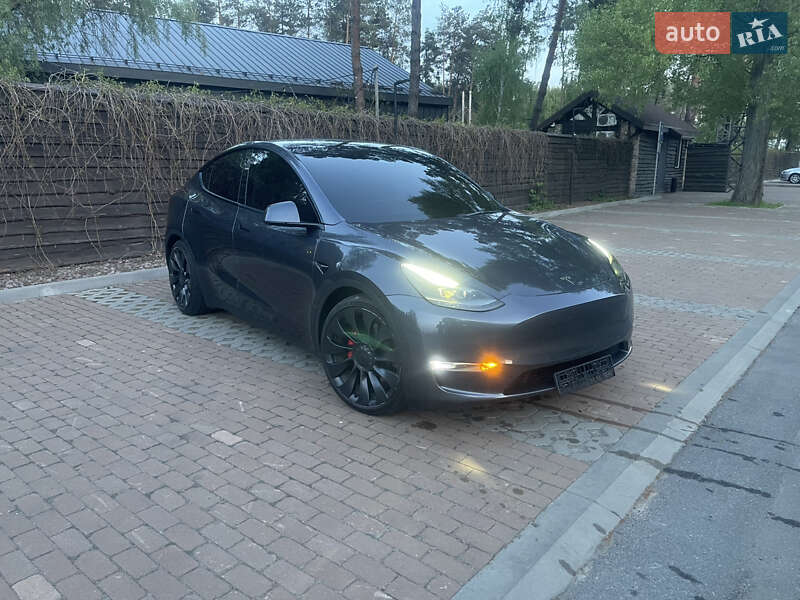 Позашляховик / Кросовер Tesla Model Y 2022 в Києві