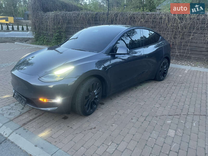 Позашляховик / Кросовер Tesla Model Y 2022 в Києві