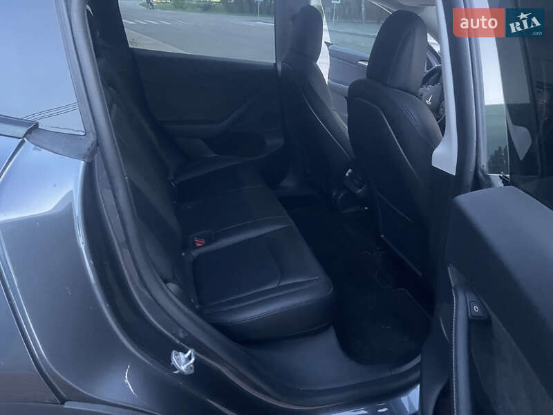 Позашляховик / Кросовер Tesla Model Y 2022 в Києві