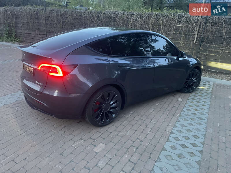 Позашляховик / Кросовер Tesla Model Y 2022 в Києві
