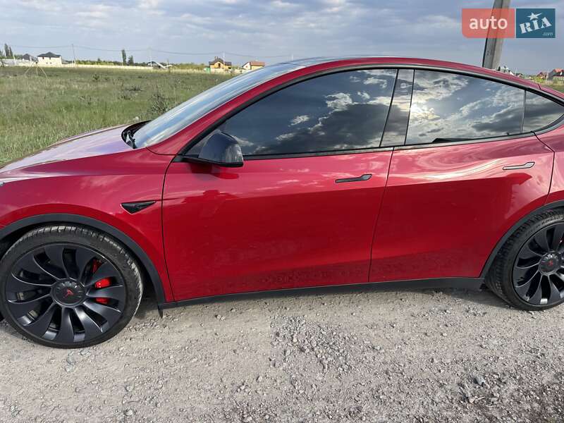 Внедорожник / Кроссовер Tesla Model Y 2022 в Киеве