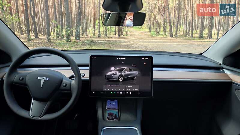 Внедорожник / Кроссовер Tesla Model Y 2023 в Киеве