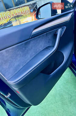 Позашляховик / Кросовер Tesla Model Y 2023 в 
