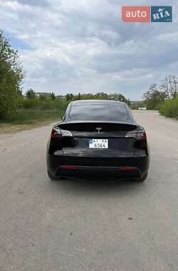 Внедорожник / Кроссовер Tesla Model Y 2023 в 