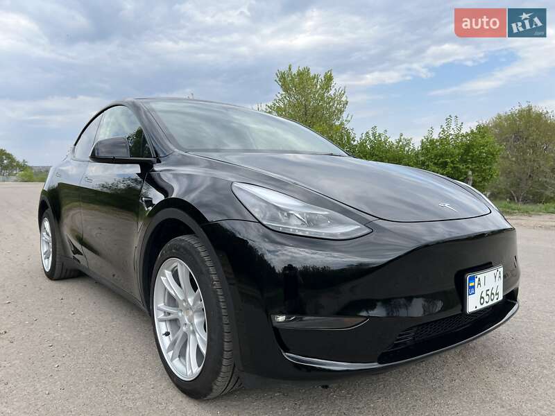 Внедорожник / Кроссовер Tesla Model Y 2023 в Киеве