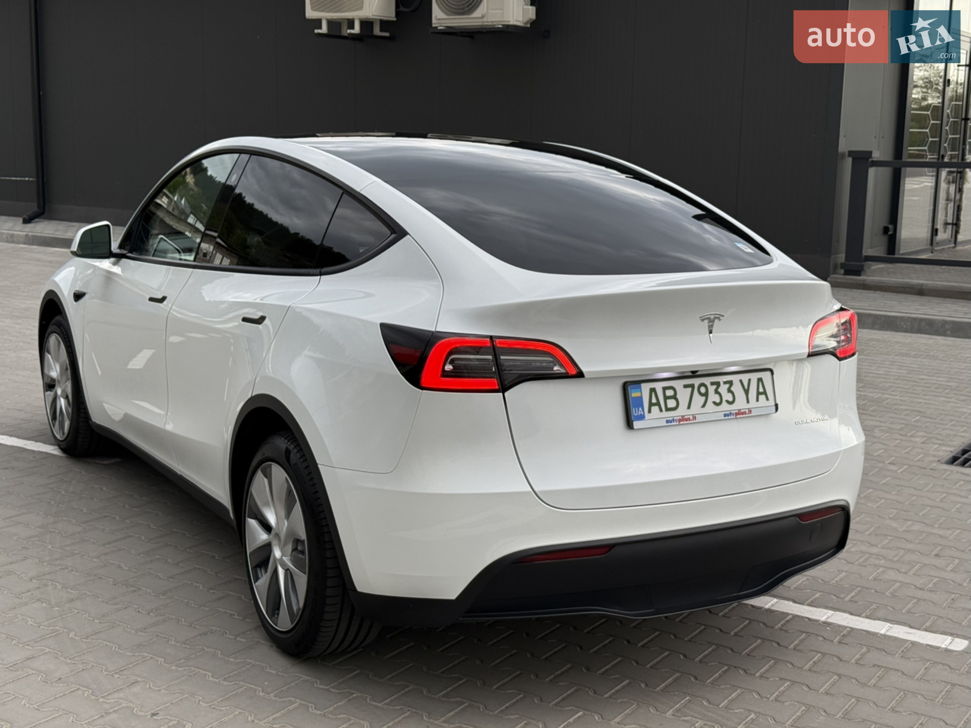 2023 Tesla Model Y - мініатюра 14