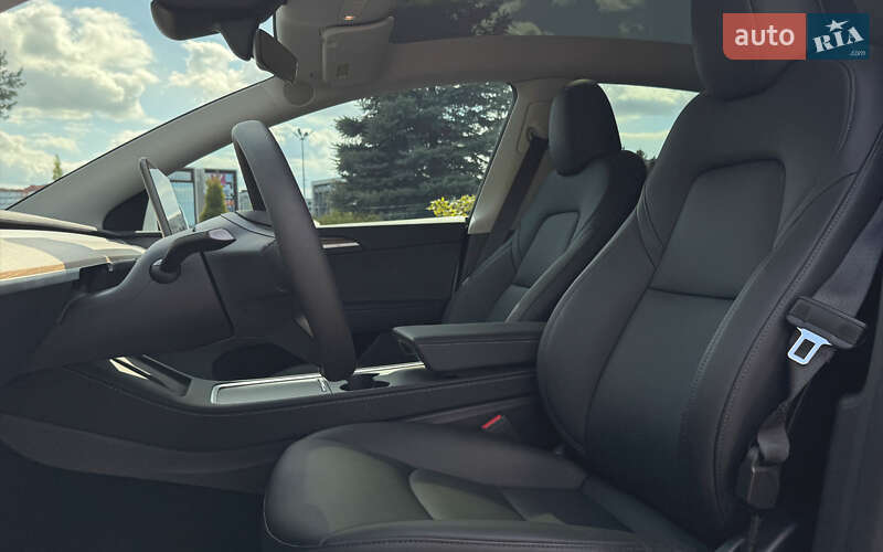 Внедорожник / Кроссовер Tesla Model Y 2023 в Львове