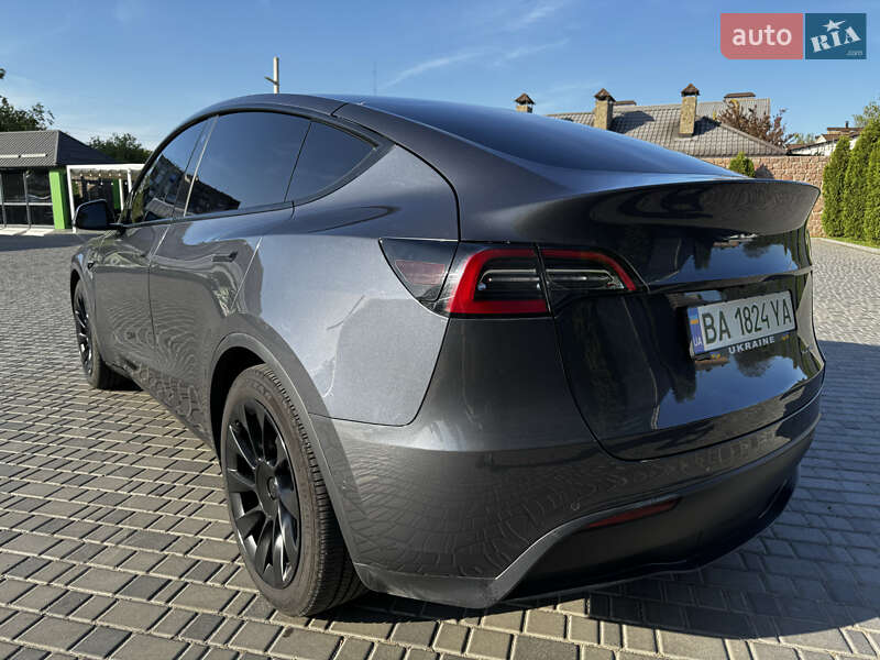 Внедорожник / Кроссовер Tesla Model Y 2020 в Киеве