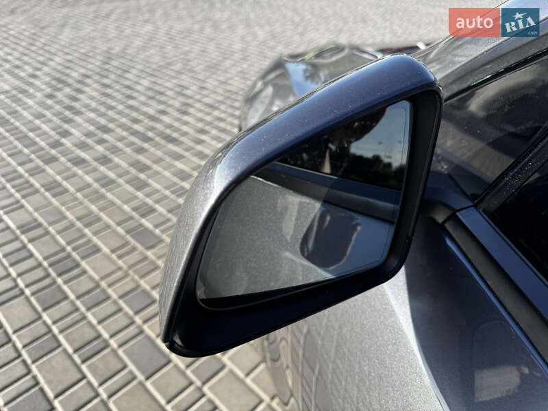 Внедорожник / Кроссовер Tesla Model Y 2020 в Киеве