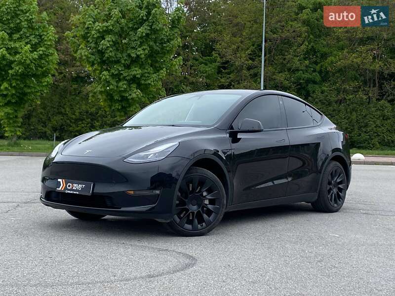 Tesla Model Y 2023