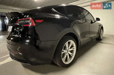 Внедорожник / Кроссовер Tesla Model Y 2023 в 