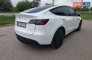 Позашляховик / Кросовер Tesla Model Y 2023 в 