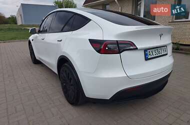 Позашляховик / Кросовер Tesla Model Y 2023 в 