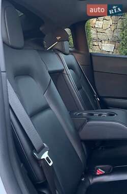 Внедорожник / Кроссовер Tesla Model Y 2021 в 