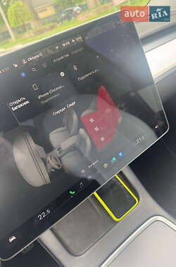 Внедорожник / Кроссовер Tesla Model Y 2021 в 