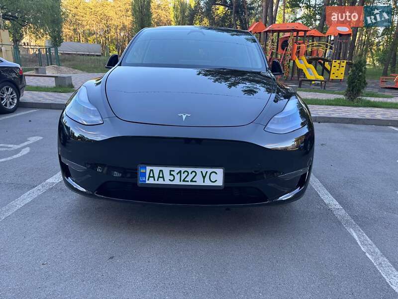 Внедорожник / Кроссовер Tesla Model Y 2024 в Киеве