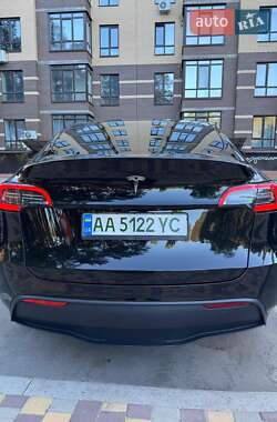 Внедорожник / Кроссовер Tesla Model Y 2024 в 