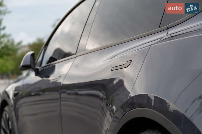 Внедорожник / Кроссовер Tesla Model Y 2022 в Киеве