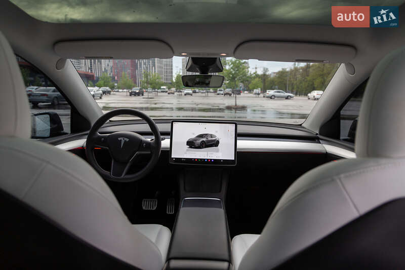 Внедорожник / Кроссовер Tesla Model Y 2022 в Киеве