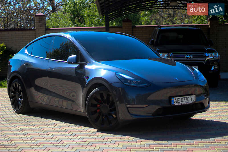 Tesla Model Y 2021