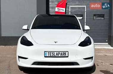 Внедорожник / Кроссовер Tesla Model Y 2021 в 