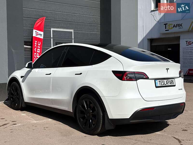 Позашляховик / Кросовер Tesla Model Y 2021 в Києві