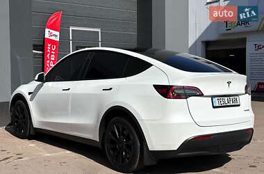 Внедорожник / Кроссовер Tesla Model Y 2021 в 