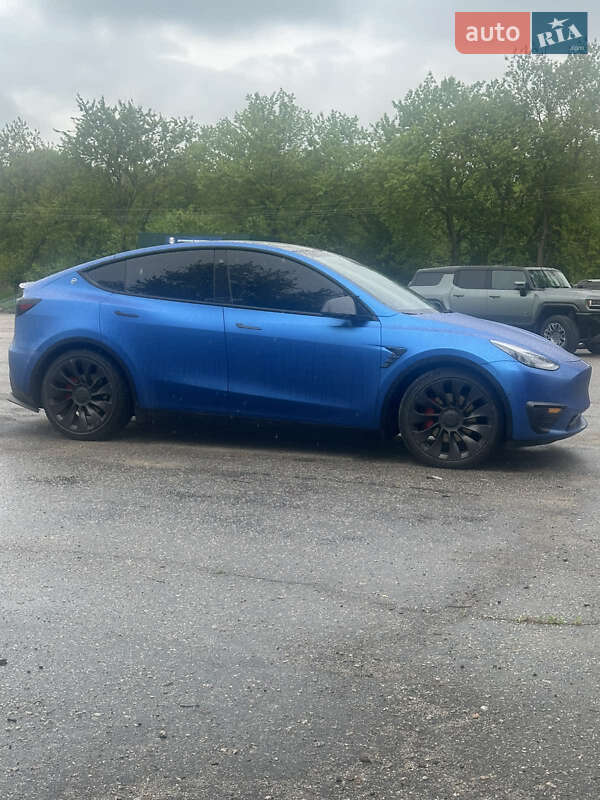 Tesla Model Y 2021