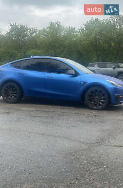 Внедорожник / Кроссовер Tesla Model Y 2021 в 