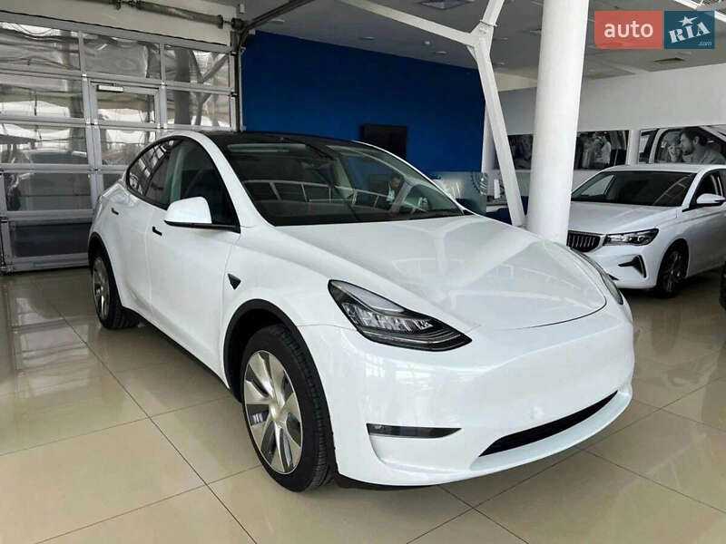 Внедорожник / Кроссовер Tesla Model Y 2021 в 
