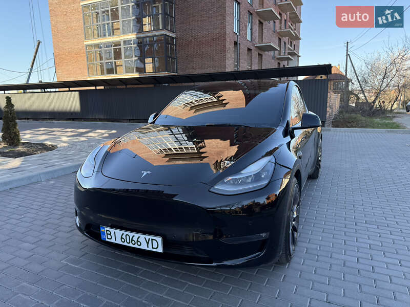 Внедорожник / Кроссовер Tesla Model Y 2021 в Полтаве