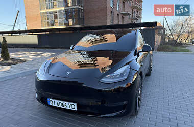 Внедорожник / Кроссовер Tesla Model Y 2021 в 