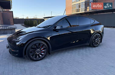Внедорожник / Кроссовер Tesla Model Y 2021 в 