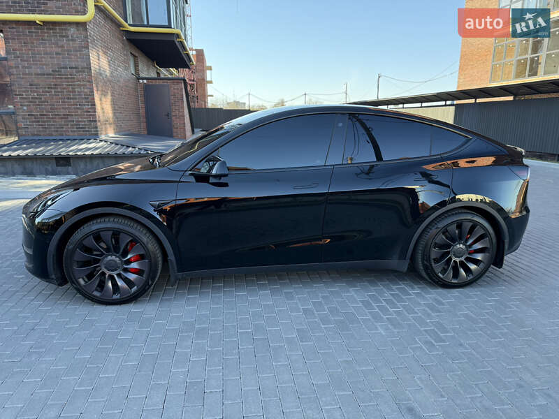 Внедорожник / Кроссовер Tesla Model Y 2021 в Полтаве