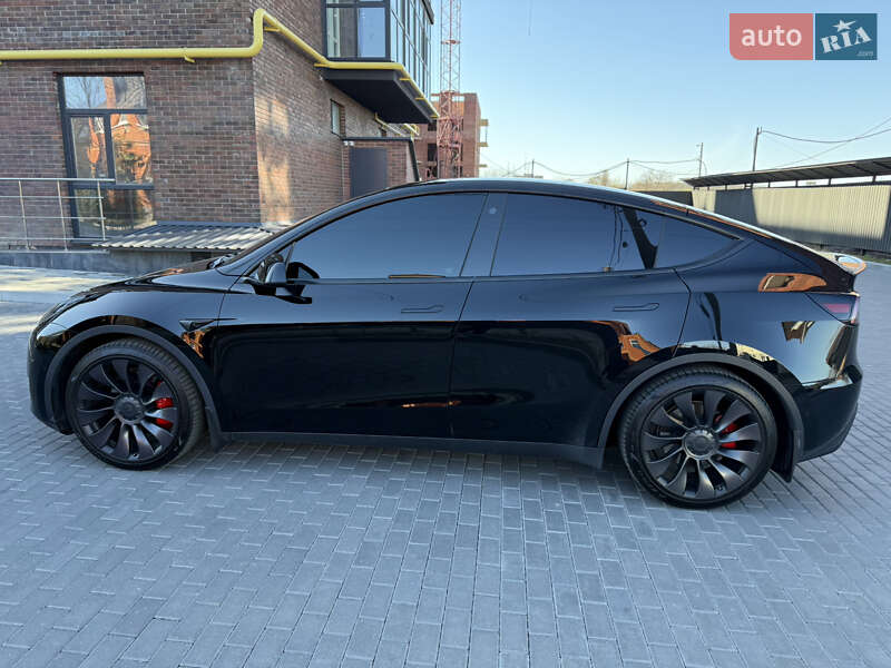 Внедорожник / Кроссовер Tesla Model Y 2021 в Полтаве