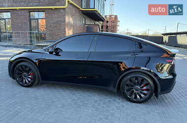 Внедорожник / Кроссовер Tesla Model Y 2021 в 